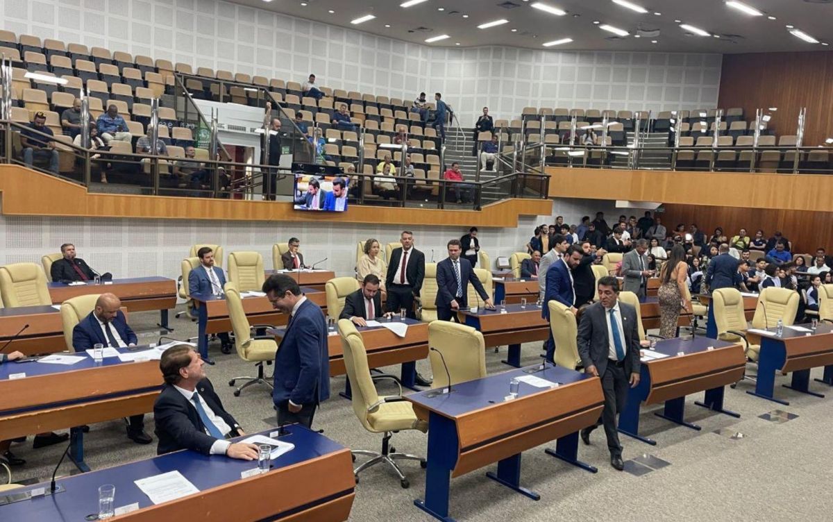 Câmara de Goiânia aprova projeto que obriga oferta de café sem açúcar em bares e restaurantes